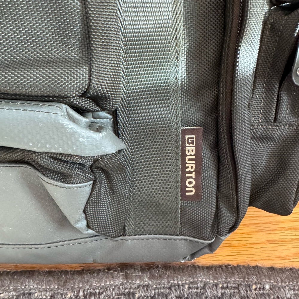 Burton DJ Bag - Olive Green and Brown Travel Bag - Picture 7 of 7